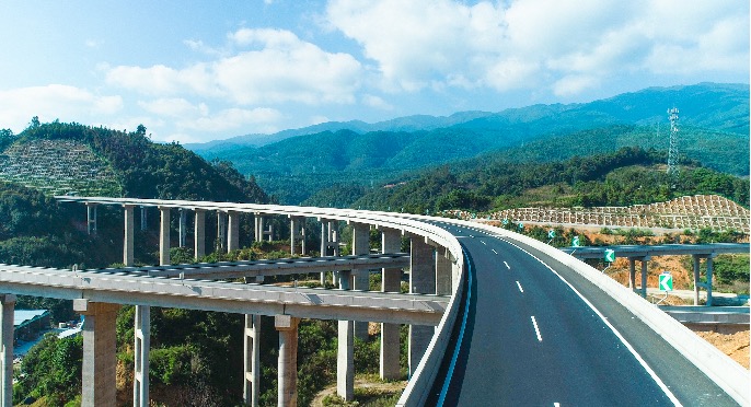 怒江通高速公路了！